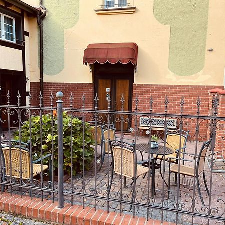 Apartment Gruener Fuerst Mit Sitzecke Im Innenhof & Naehe Park & Erdgeschoss Bad Muskau Eksteriør bilde