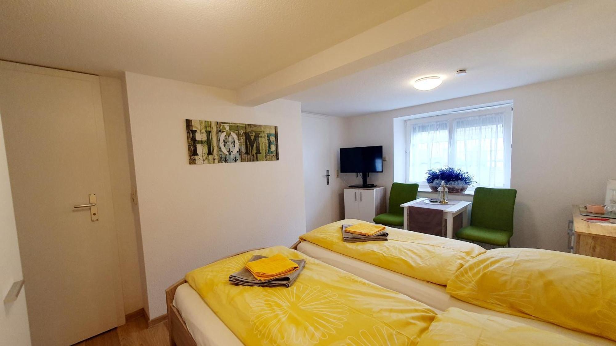 Apartment Gruener Fuerst Mit Sitzecke Im Innenhof & Naehe Park & Erdgeschoss Bad Muskau Rom bilde